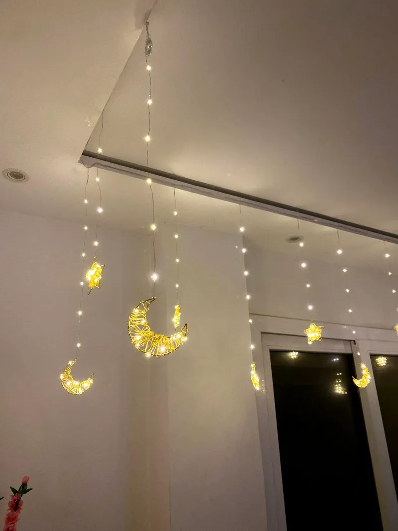  زينة رمضان المضيئة – هلال ونجمة 